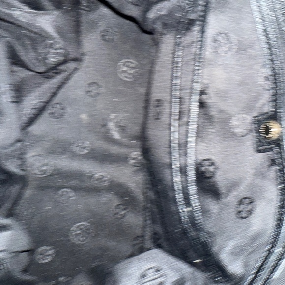 Tory Burch Saffiano Black Robinson Tote - Picture 5 of 9